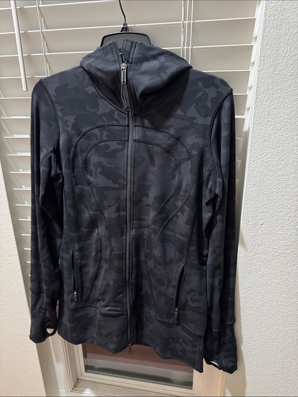 Lululemon IN STRIDE Black Camo Jacket NWOT